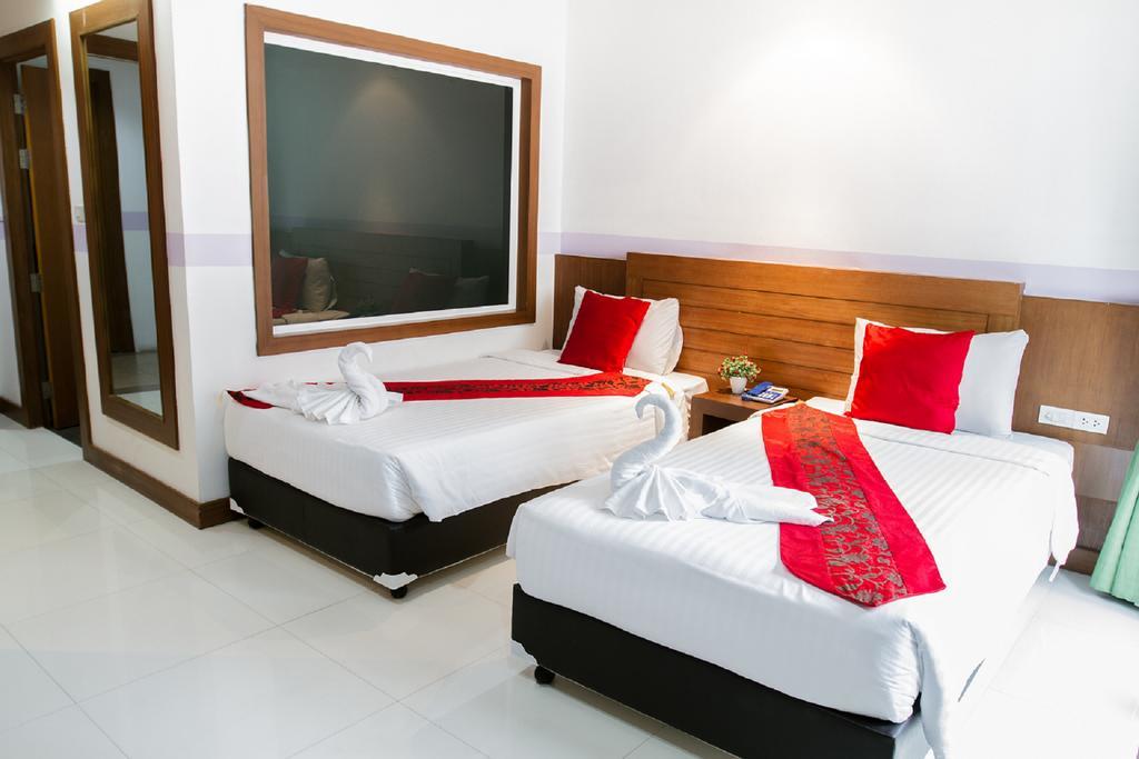 Chana Hotel Phuket Exterior photo